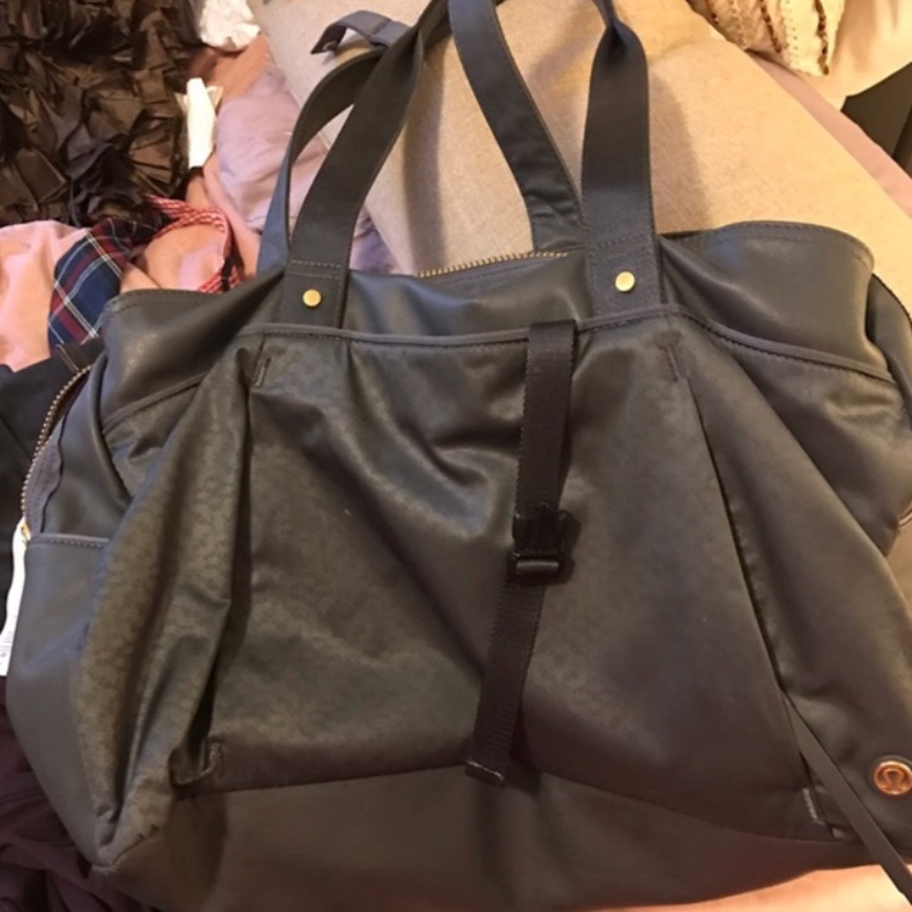 Excellent condition Lululemon bag